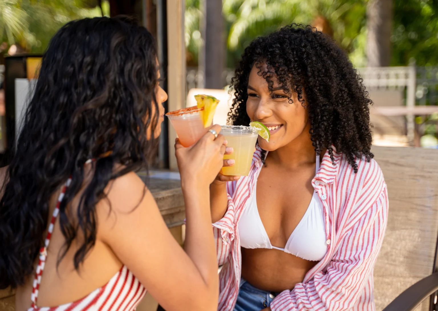 guests drinking cocktails