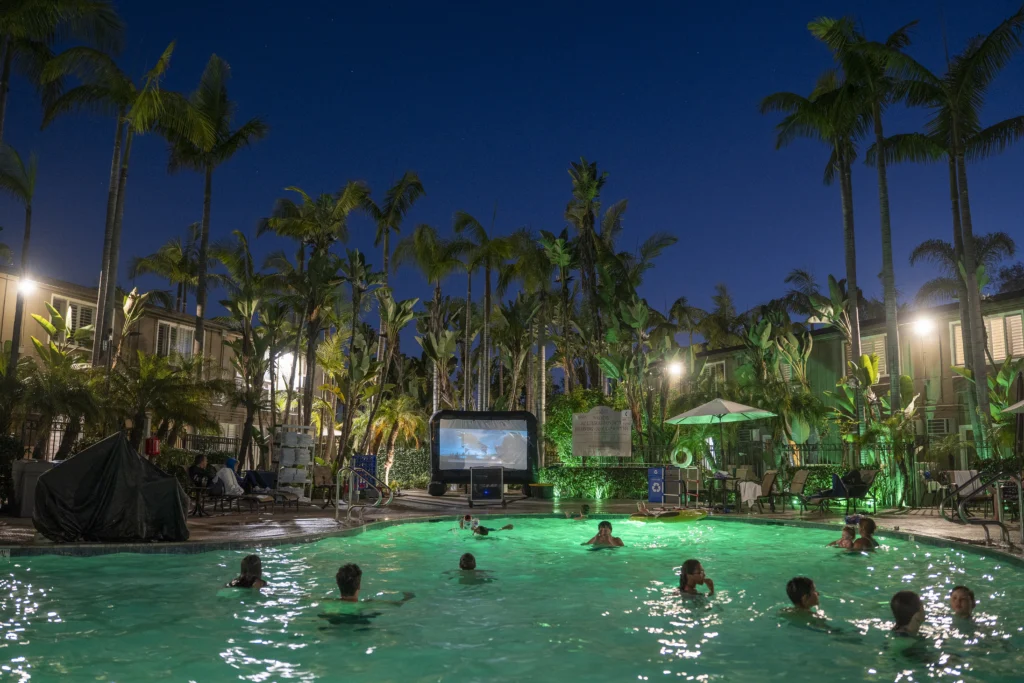 Dive In Movies