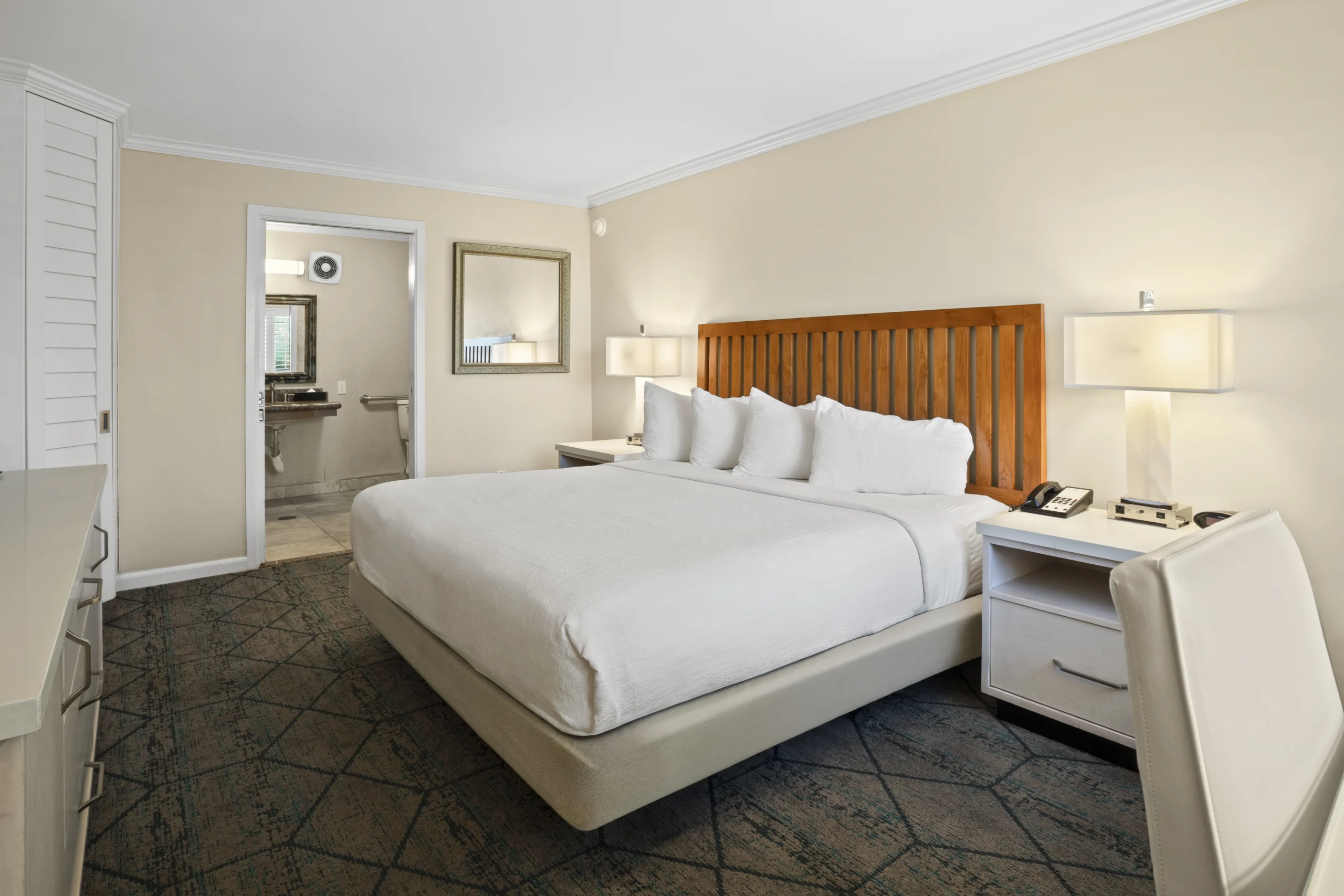 one king bed in Standard King accessible at at The Dana on Mission Bay San Diego